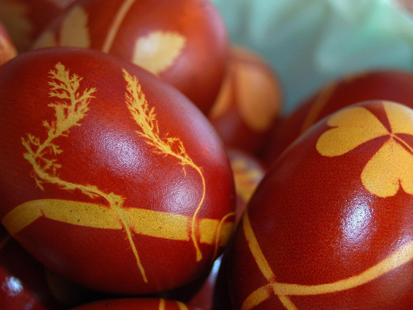 Красивый узор на яйцах на Пасху