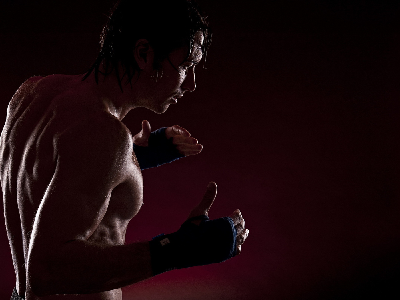 Тренированный мужчина