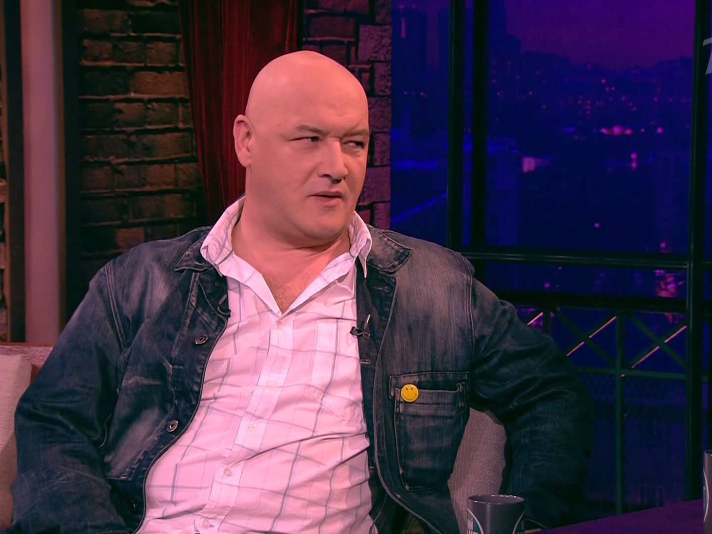 Знаменитость Максим Суханов