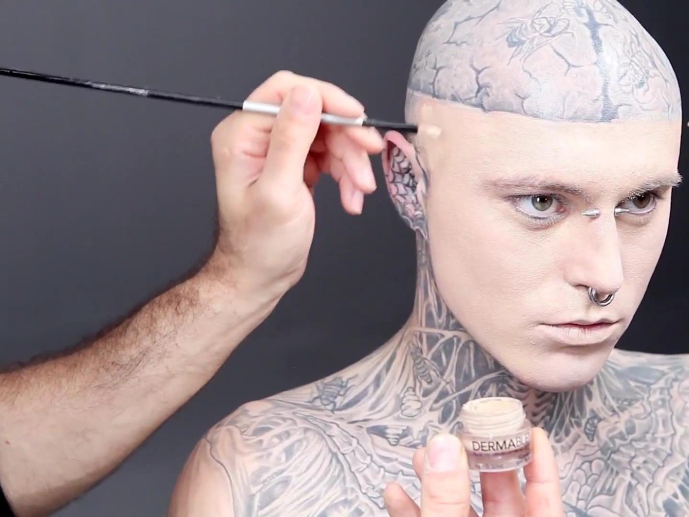 Популярный Рик Жене