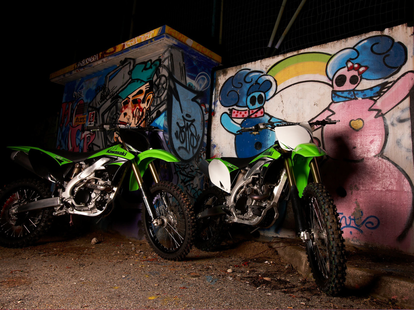 Красивый мотоцикл Kawasaki KX 450 F