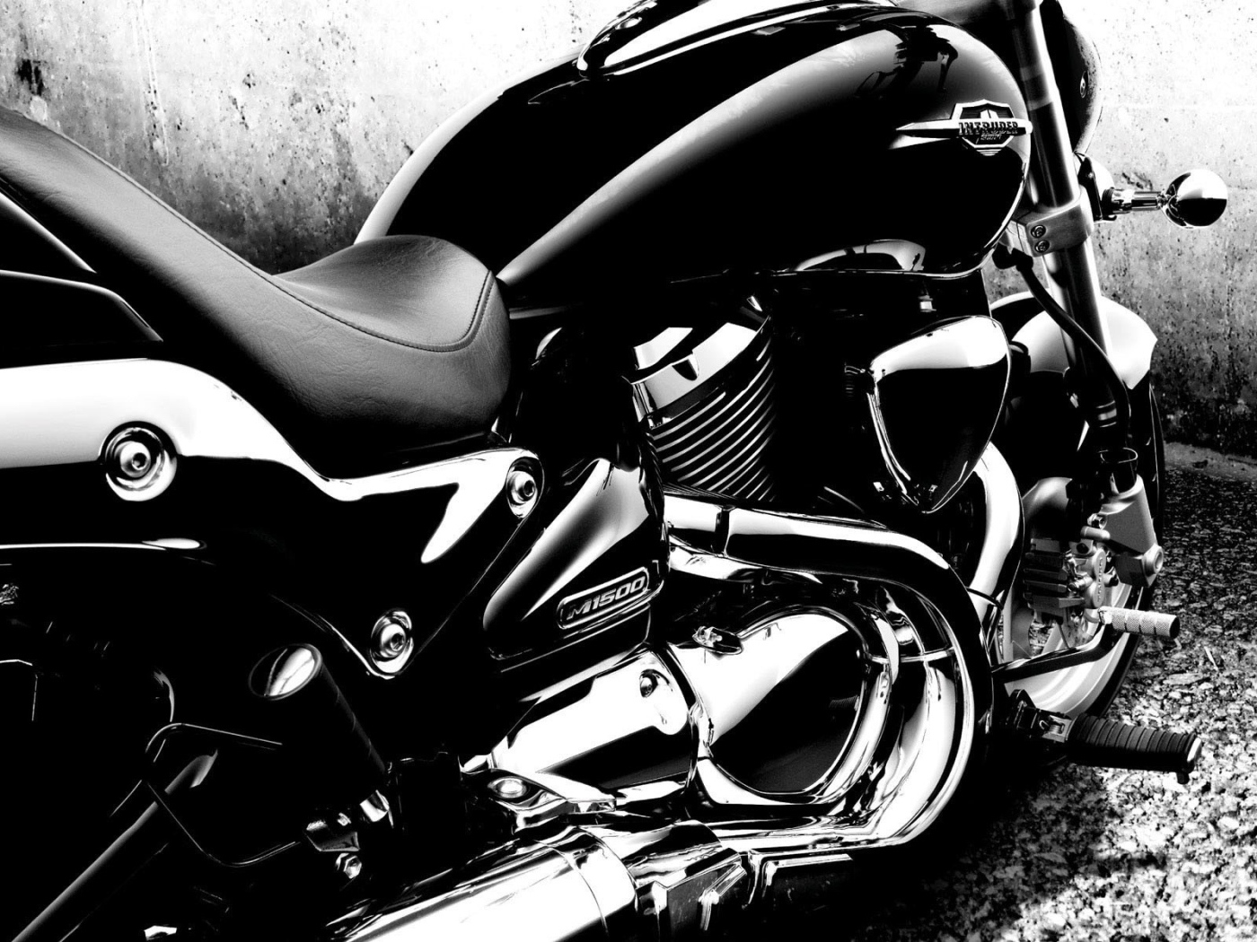 Красивый мотоцикл Suzuki Intruder M1500