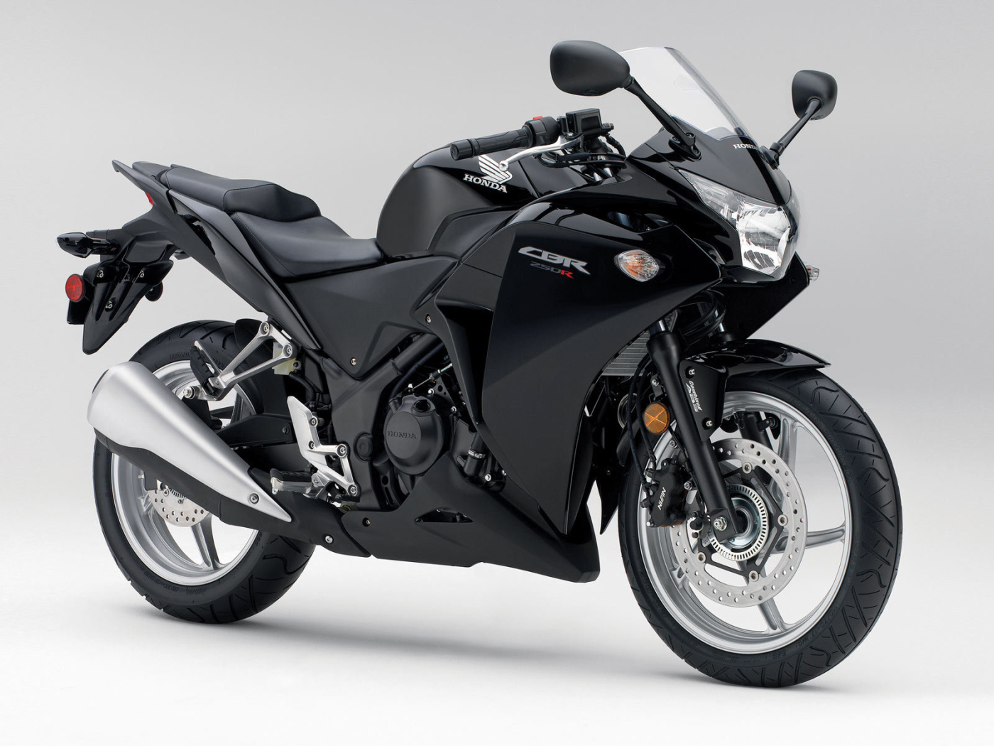 Красивый мотоцикл в москве Honda CBR 250 R