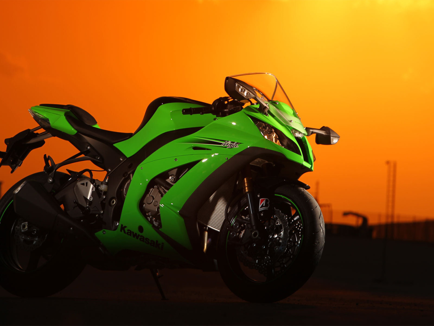 Красивый мотоцикл в москве Kawasaki Ninja ZX-10R