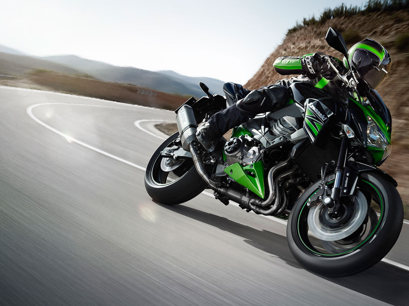 Красивый мотоцикл в москве Kawasaki Z 800