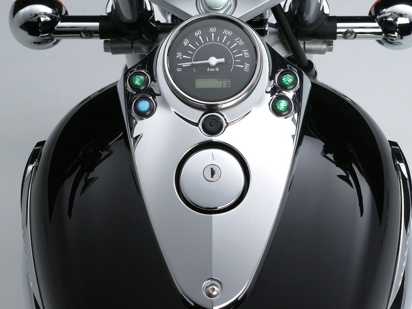 Красивый мотоцикл в москве Suzuki Marauder 125