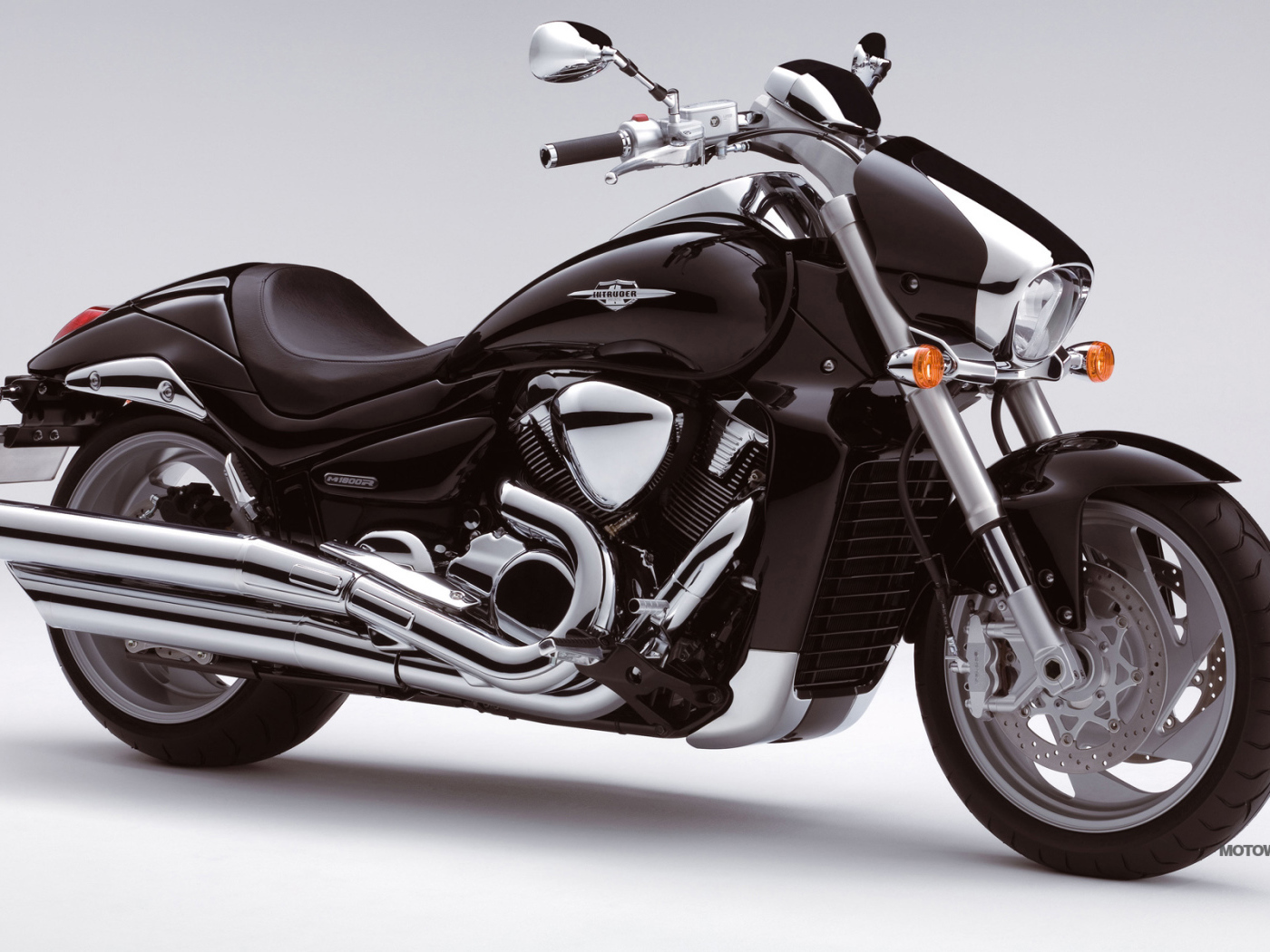 Невероятно быстрый мотоцикл Suzuki Intruder M1800 R
