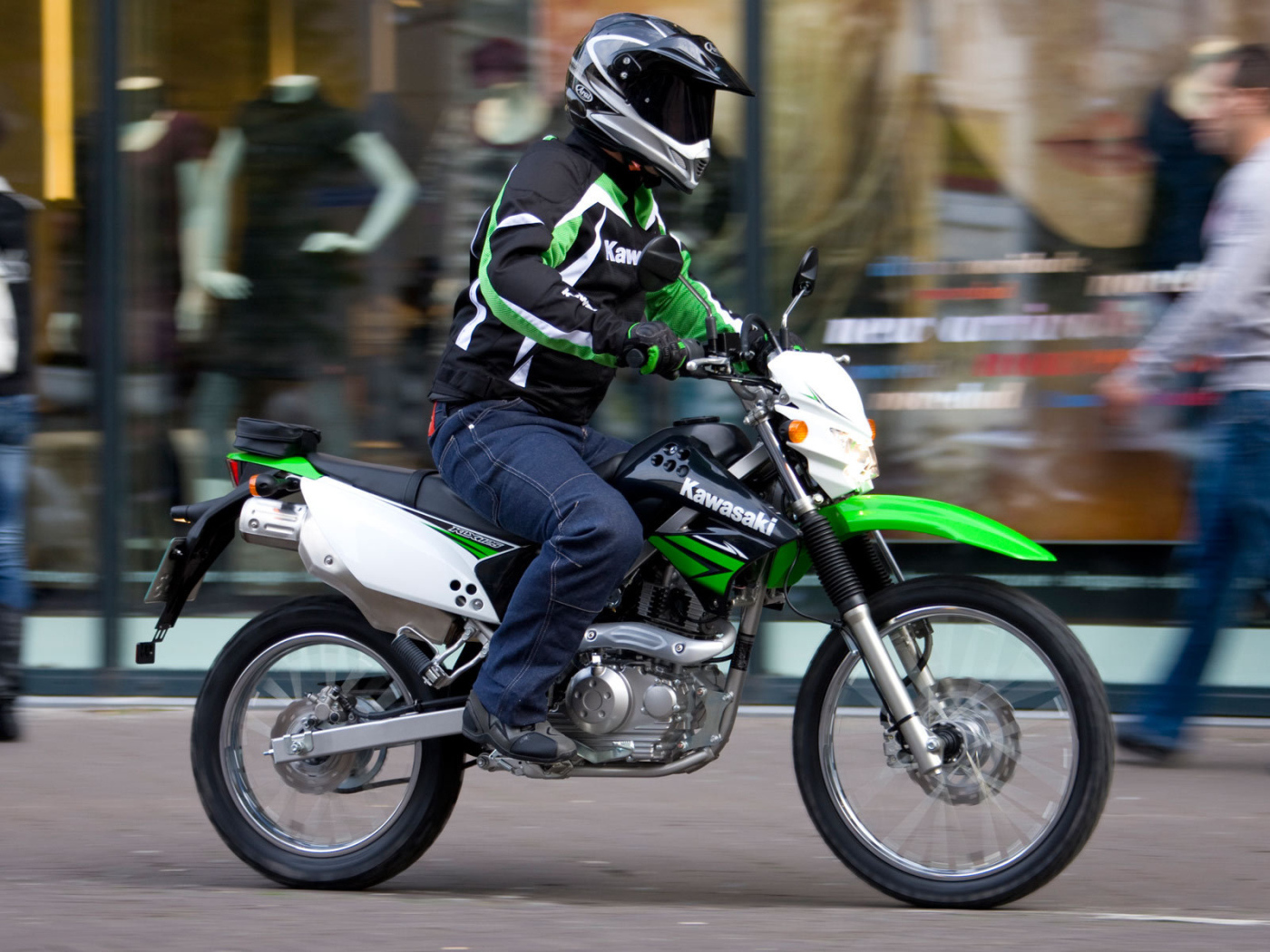 Новый мотоцикл Kawasaki KLX 125