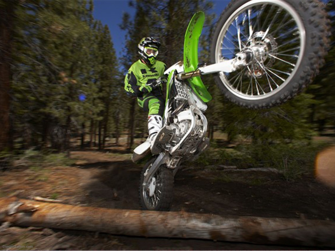 Новый мотоцикл Kawasaki KLX 450 R