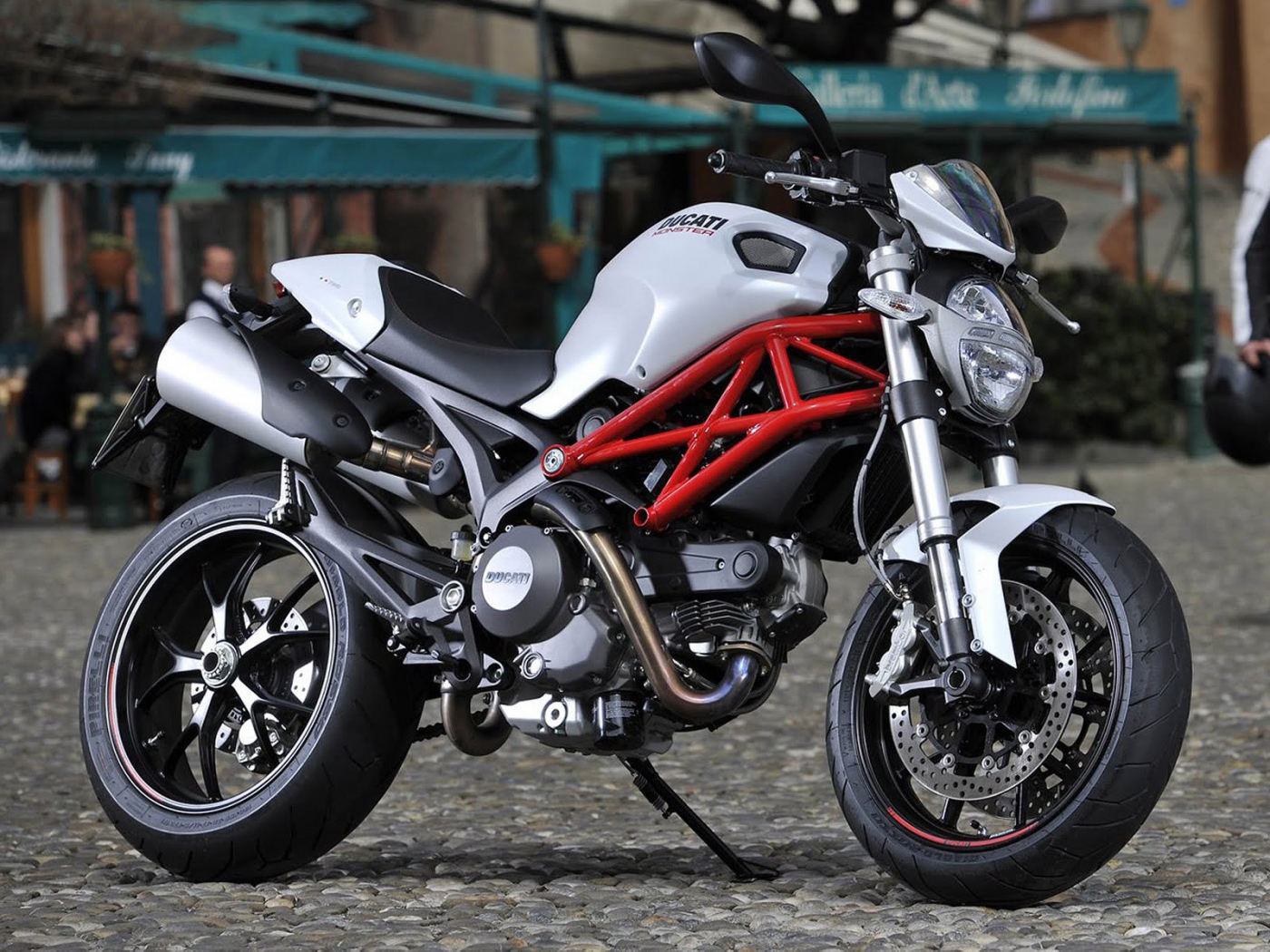 Новый мотоцикл Ducati Monster 796 Corse Stripe