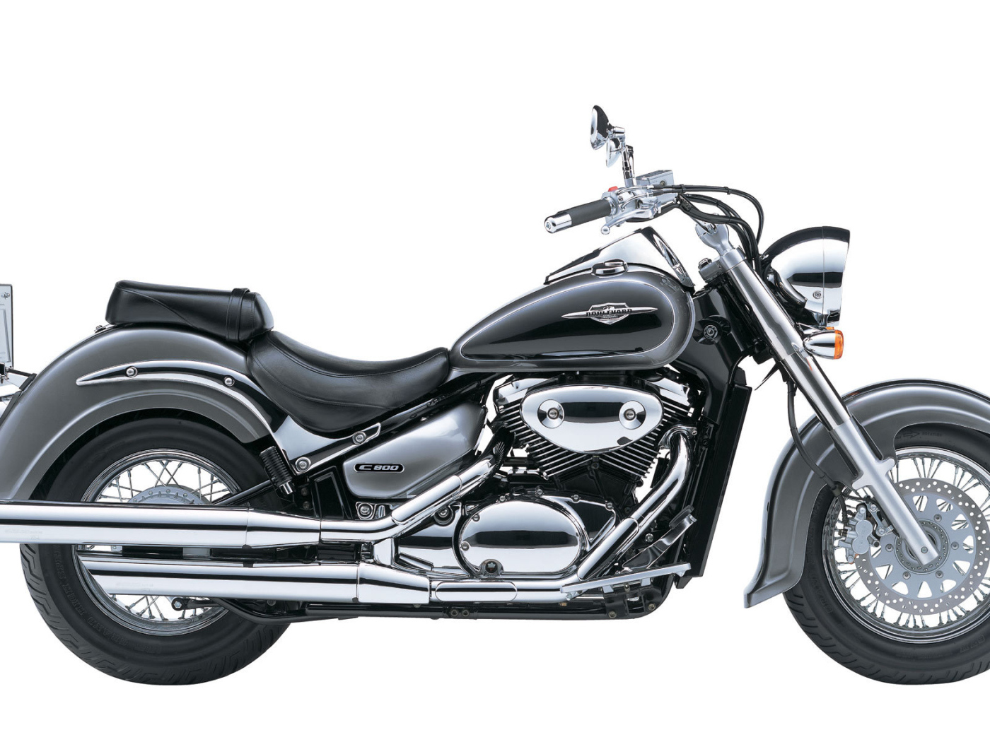 Новый надежный мотоцикл Suzuki Intruder C800C
