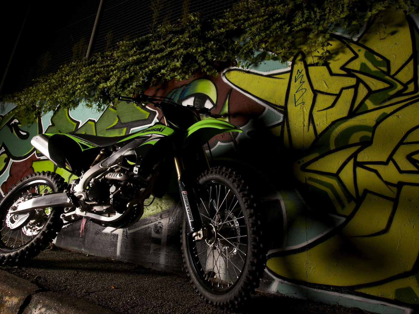 Новый надежный мотоцикл Kawasaki KX 250 F