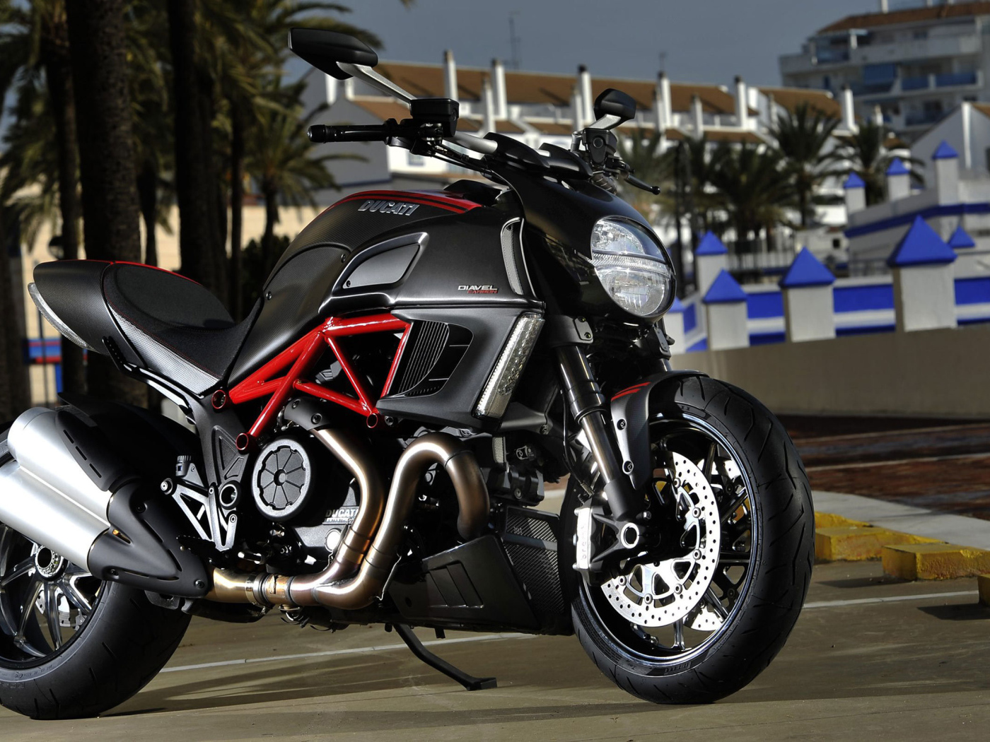 Популярный мотоцикл Ducati Diavel