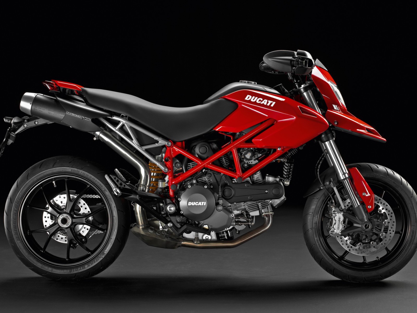 Популярный мотоцикл Ducati Hypermotard