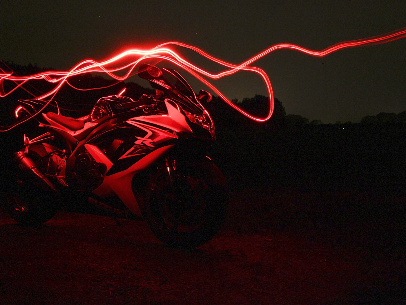 Красный неоновый Susuki GSX 750R