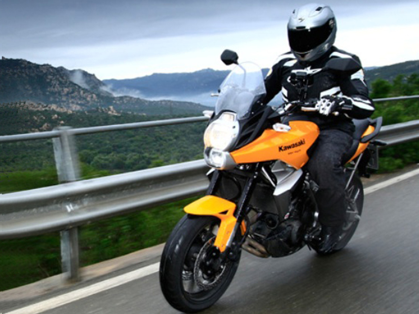 Надежный мотоцикл Kawasaki Versys