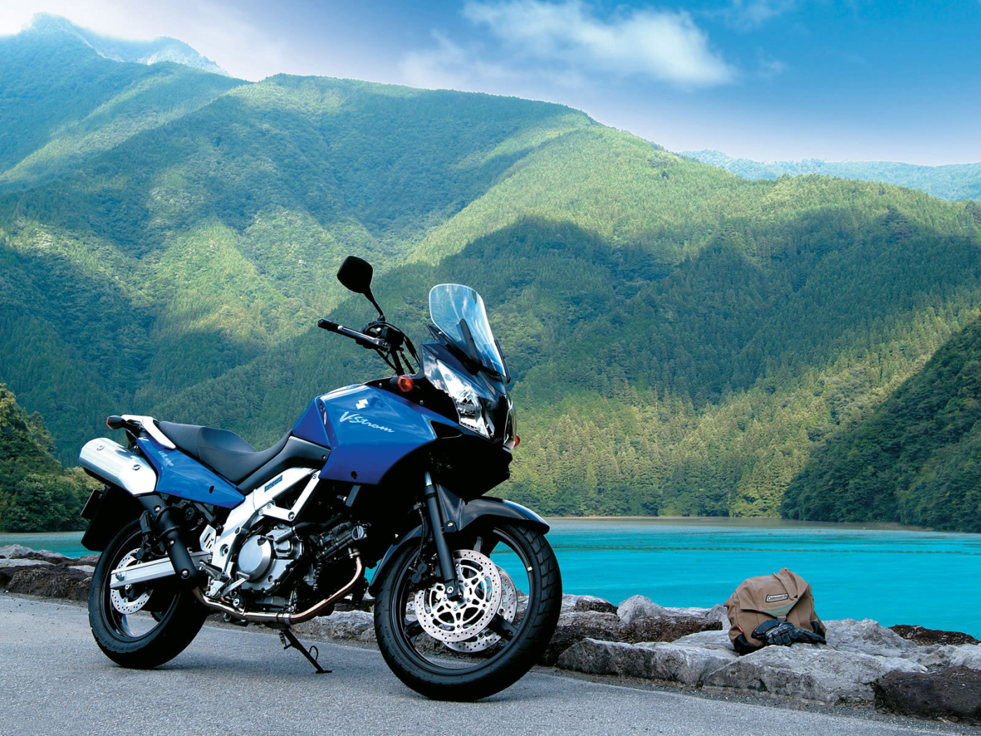 Мотоцикл Suzuki модели V-Storm 1000  DL