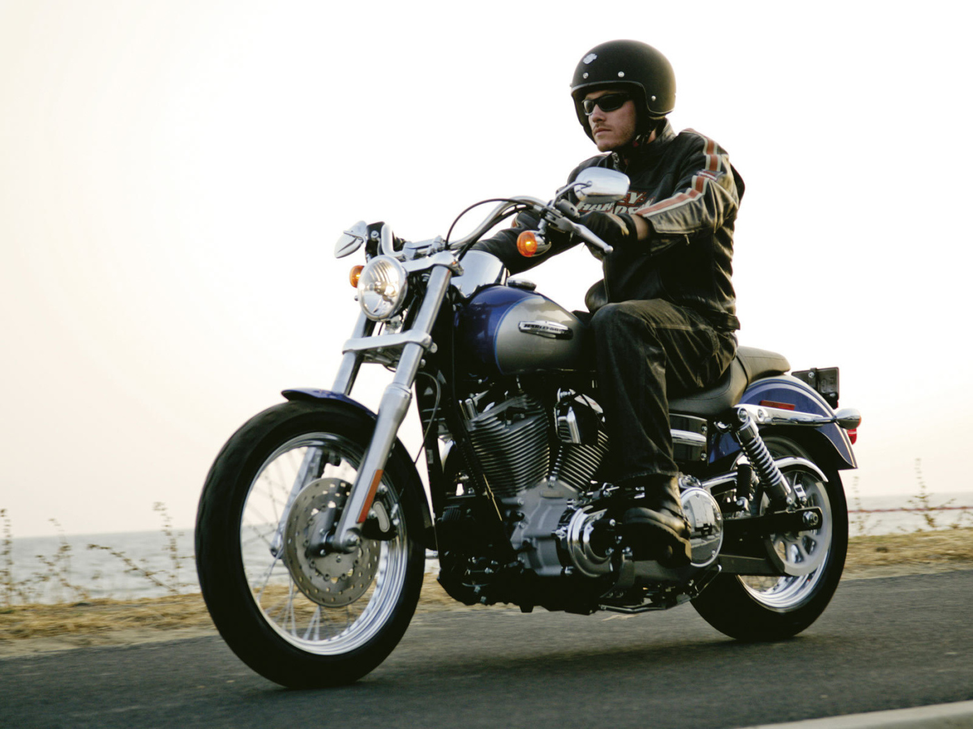 Тест-драйв мотоцикла Harley-Davidson Dyna Super Glide Custom