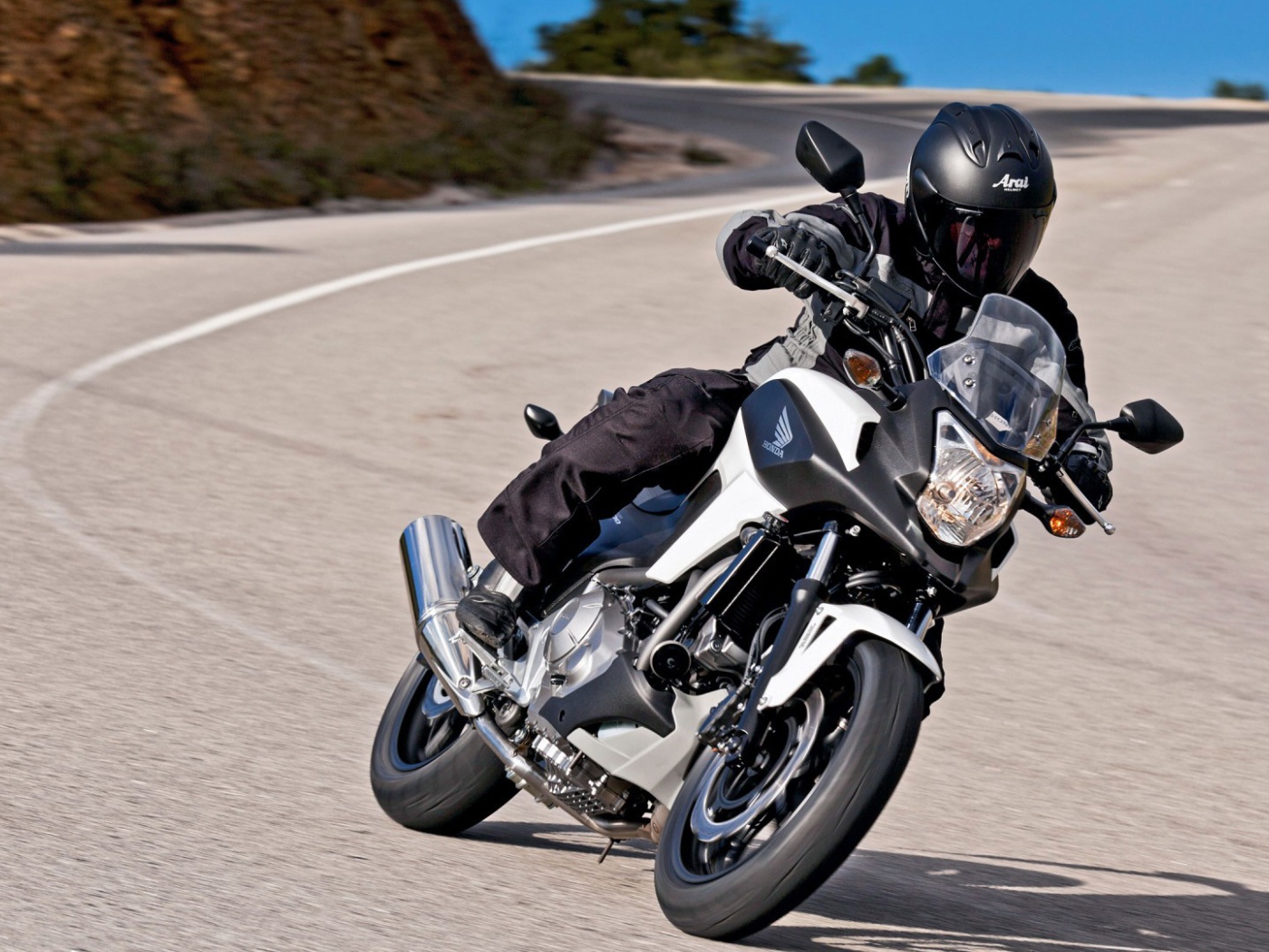 Тест-драйв мотоцикла Honda NC 700 X