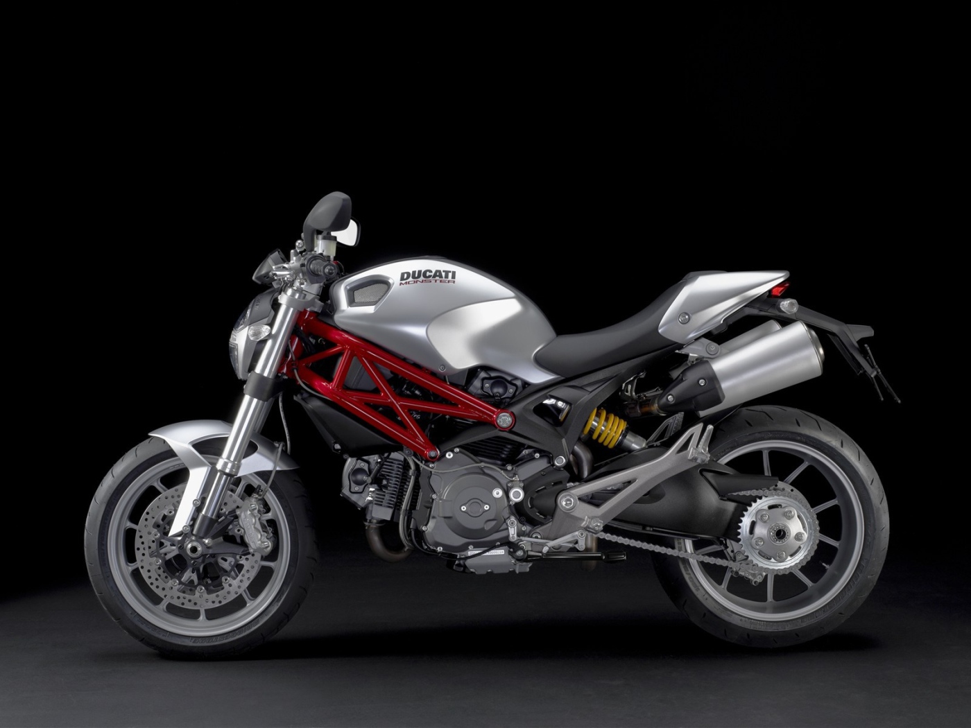 Мотоцикл Ducati monster 1100 metallic mix