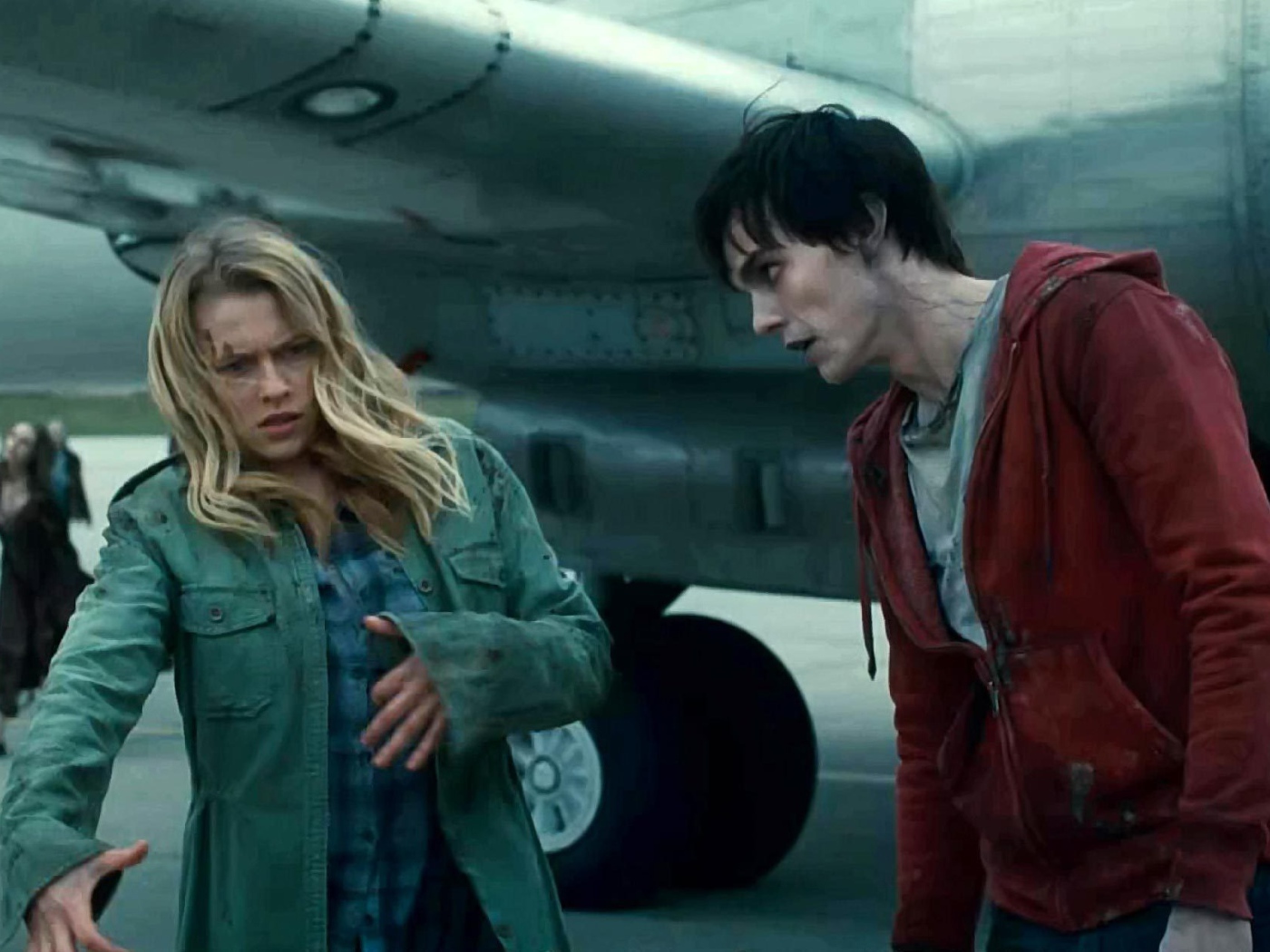 Тепло наших тел девушка и зомби