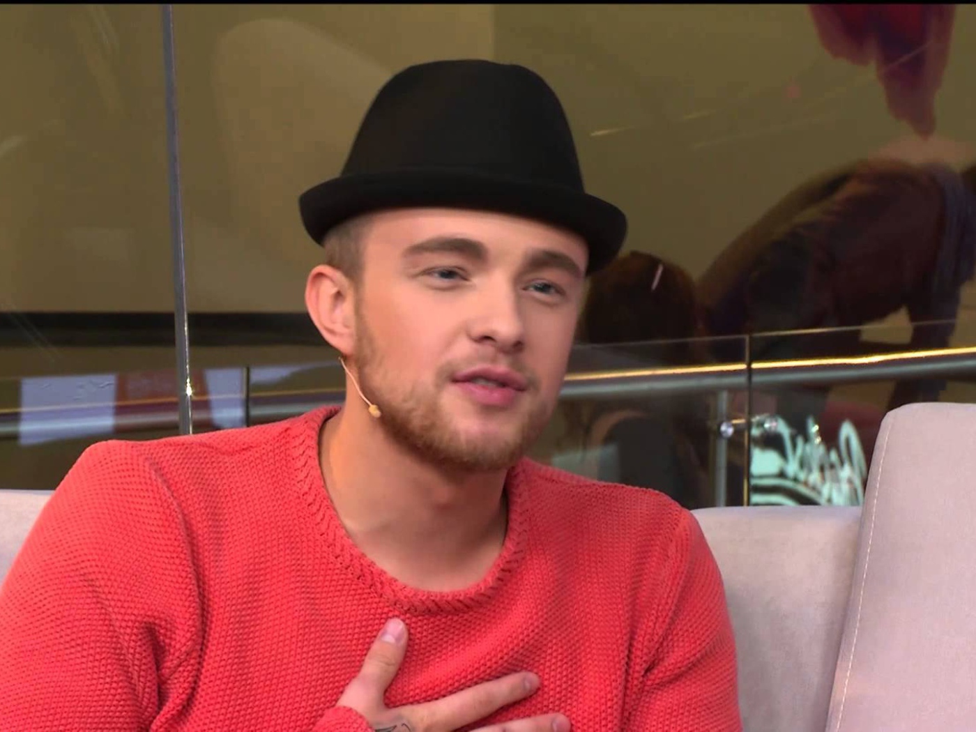 Егор Крид дает интервью