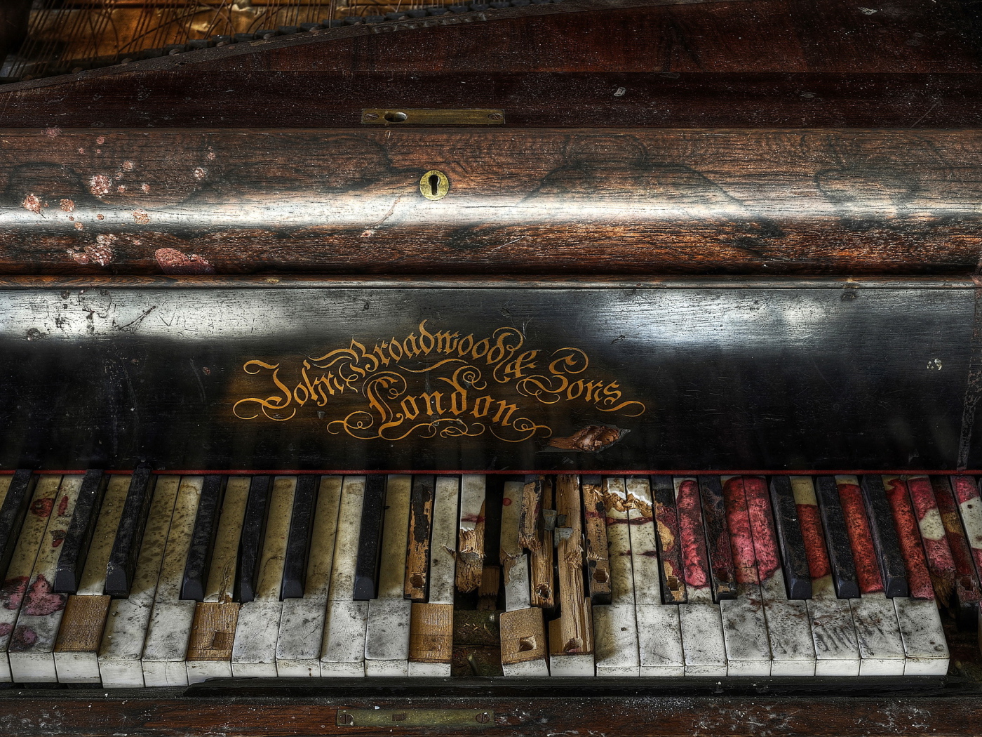 Старый рояль