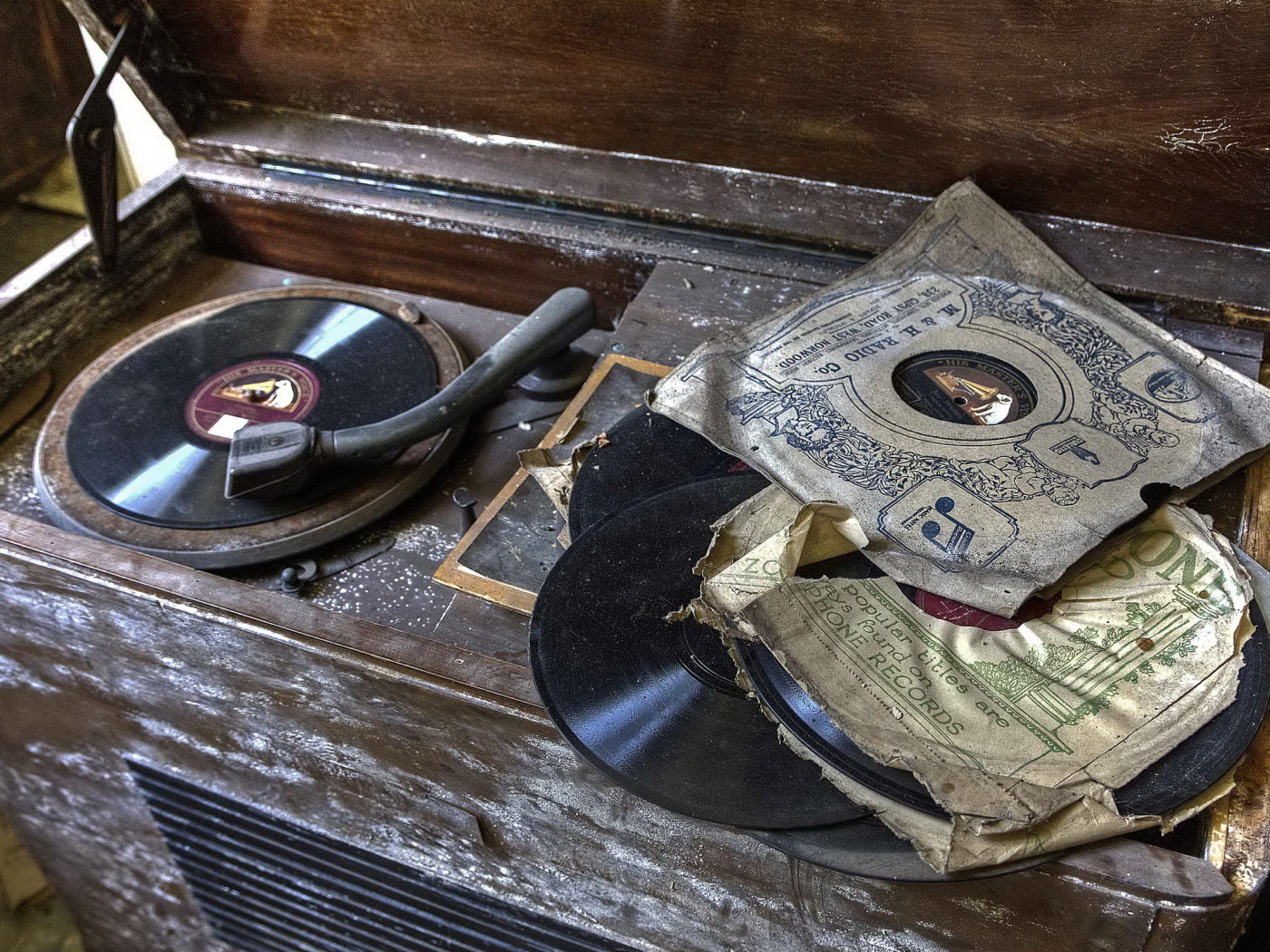 Старинный граммофон