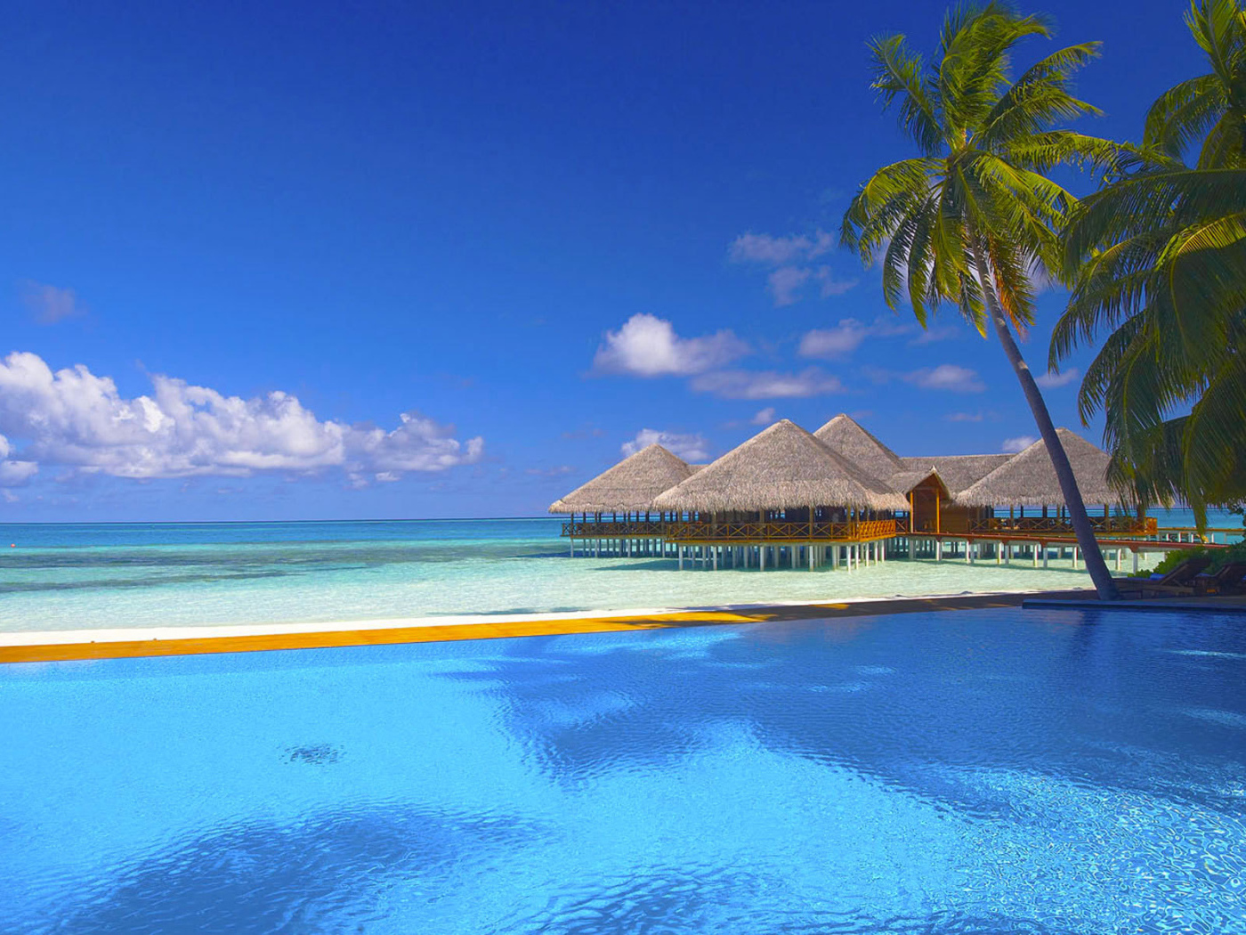 Бунгало на берегу моря