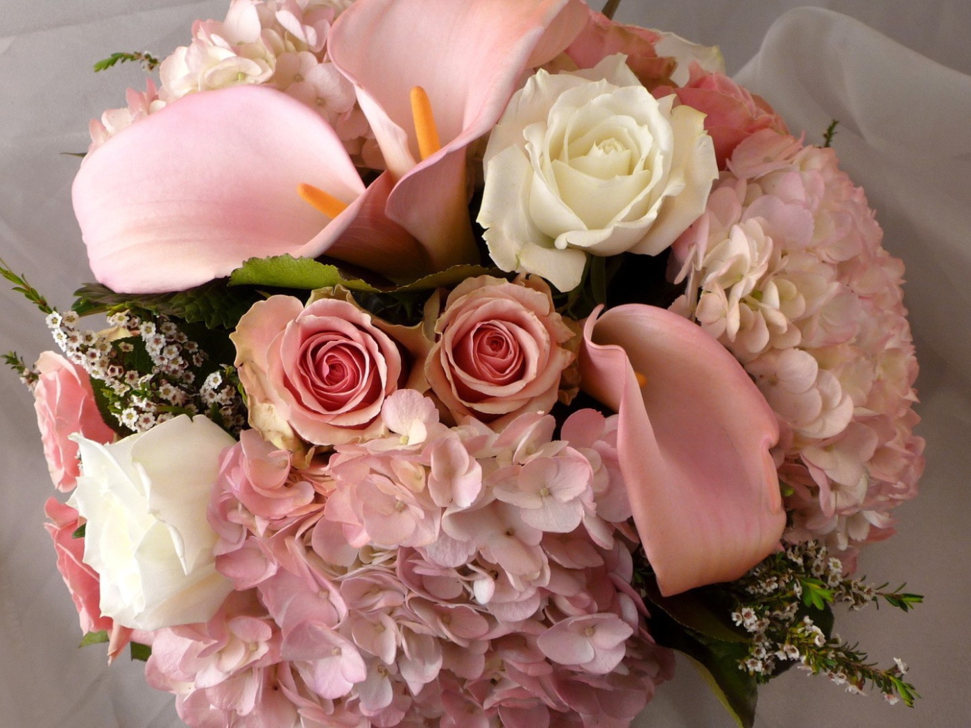 Свадебный букет с розами