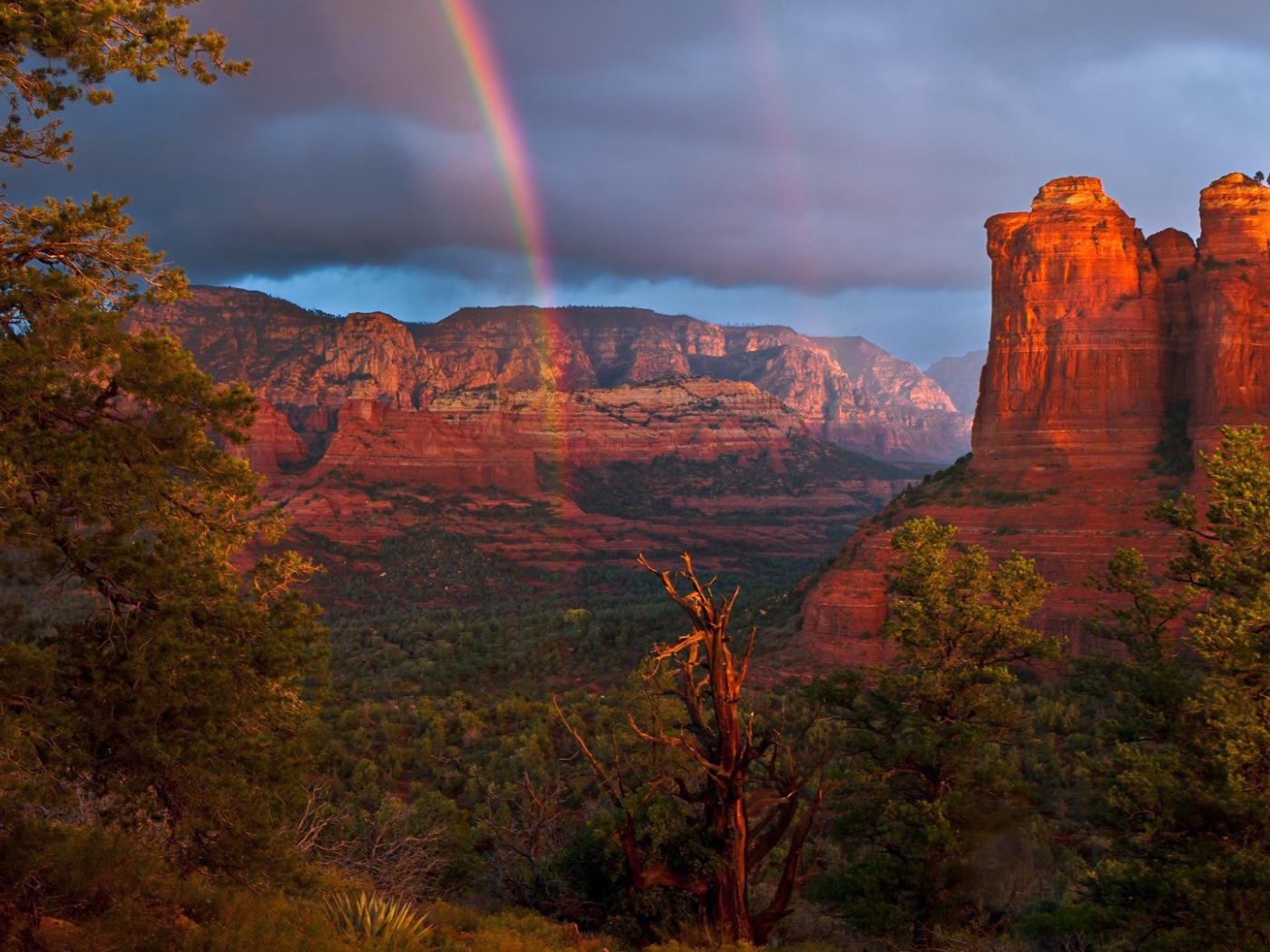 Радуга в каньоне