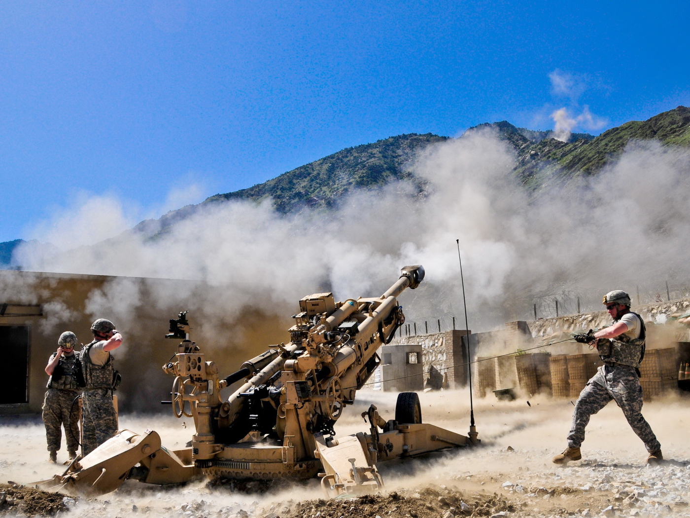 Стрельба из пушки