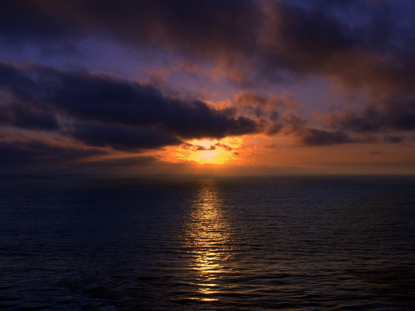 Закат над океаном