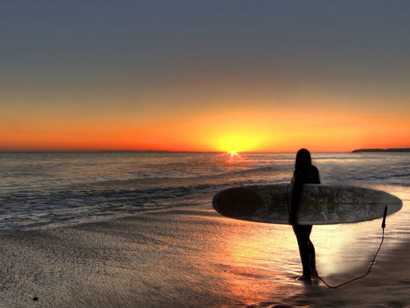 Серфинг на закате солнца