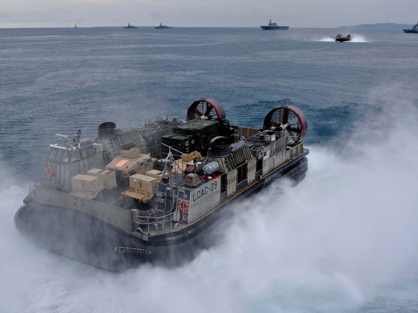 Катер на воздушной подушке