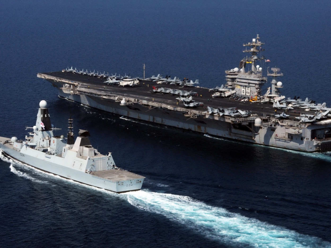 Два корабля ВМФ США