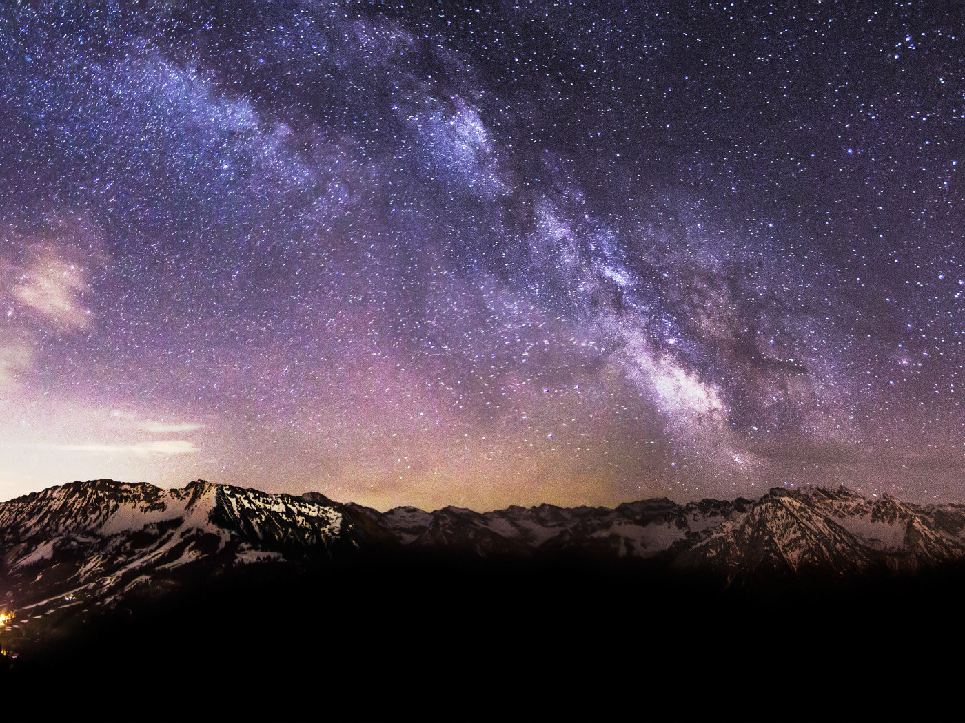 Удивительный Млечный Путь и горы