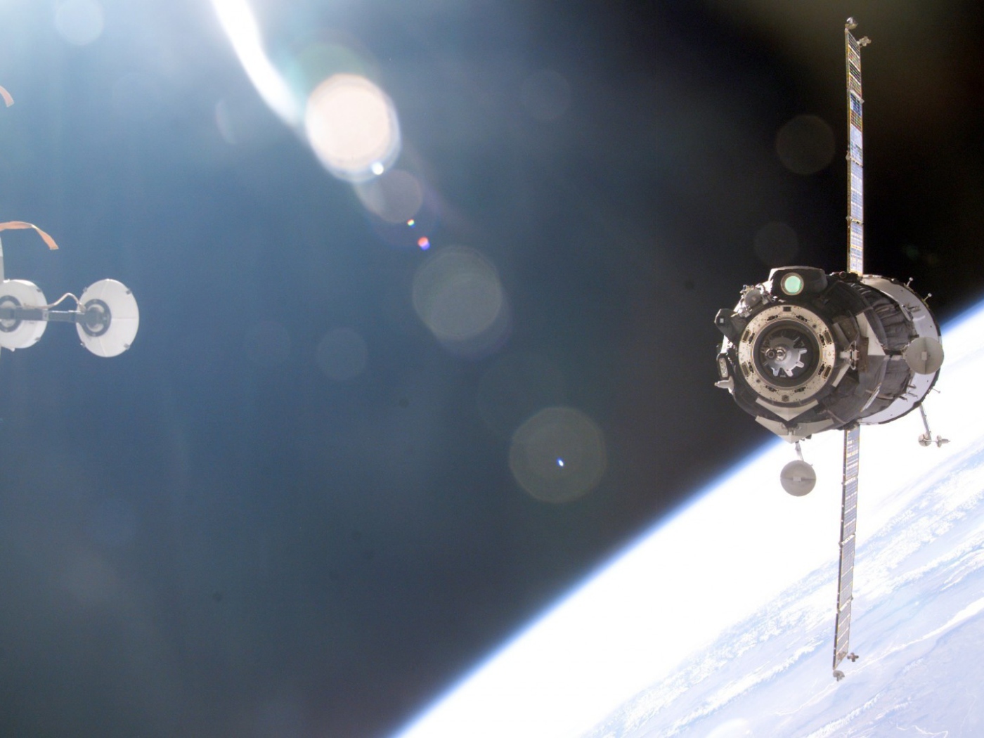 Стыковка космических аппаратов