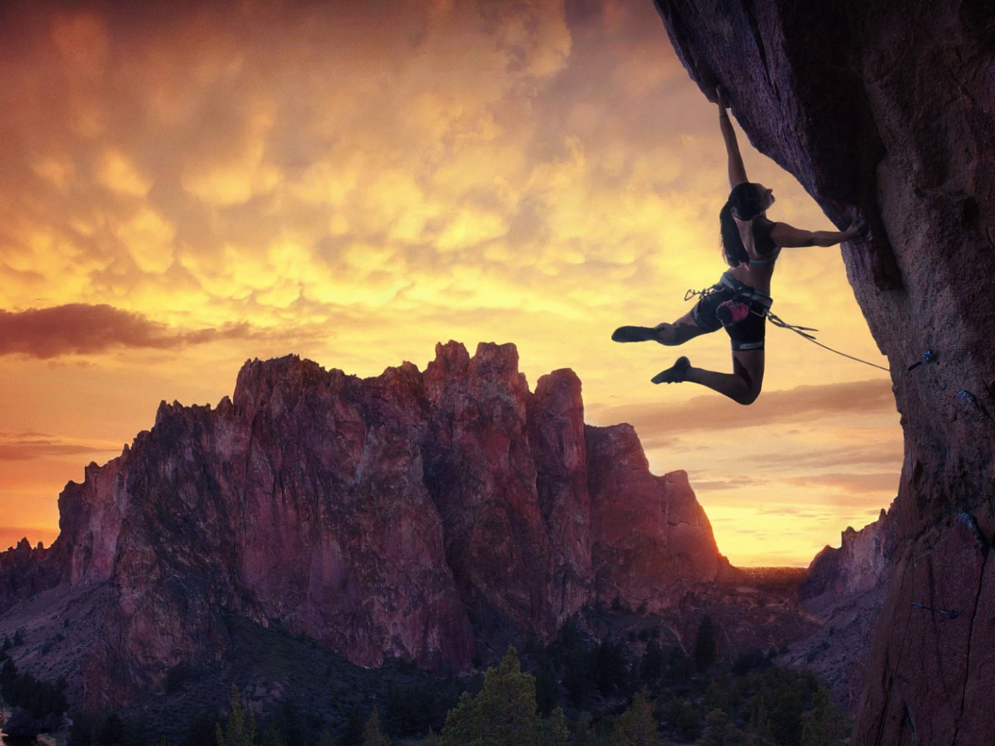 Aльпинистка со страховкой