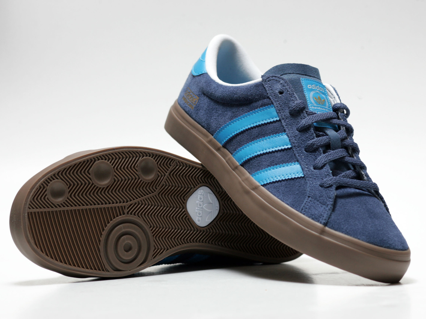 Кеды от фирмы Адидас