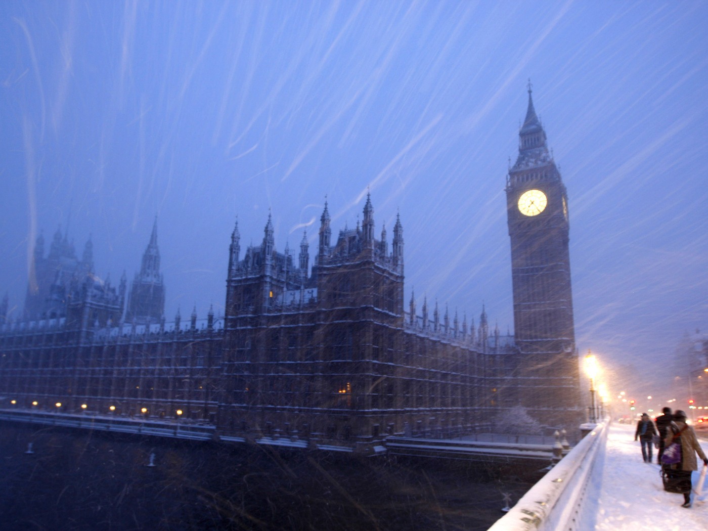 Снег в Лондоне метель