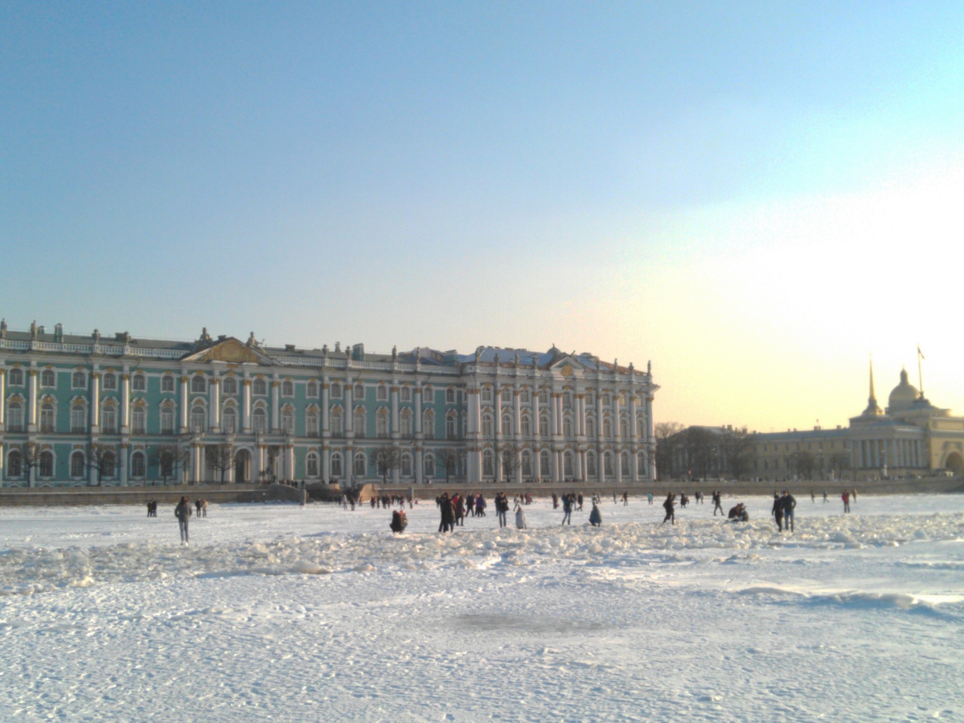 Snow in St. Petersburg around Hermitage