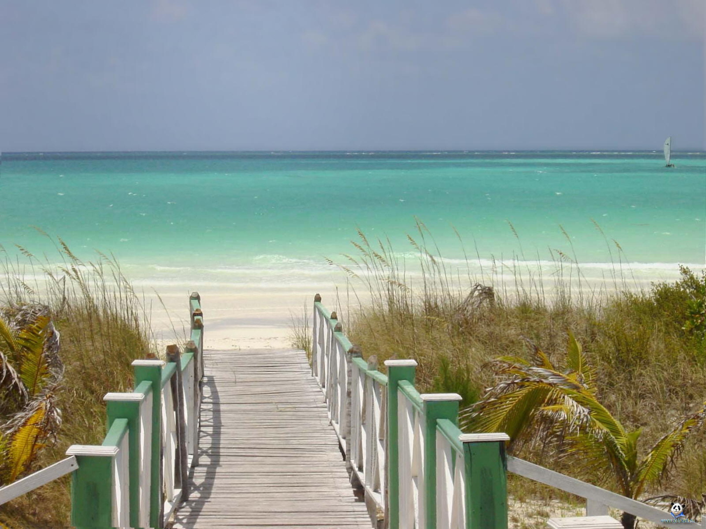 Дорожка к пляжу на Бали