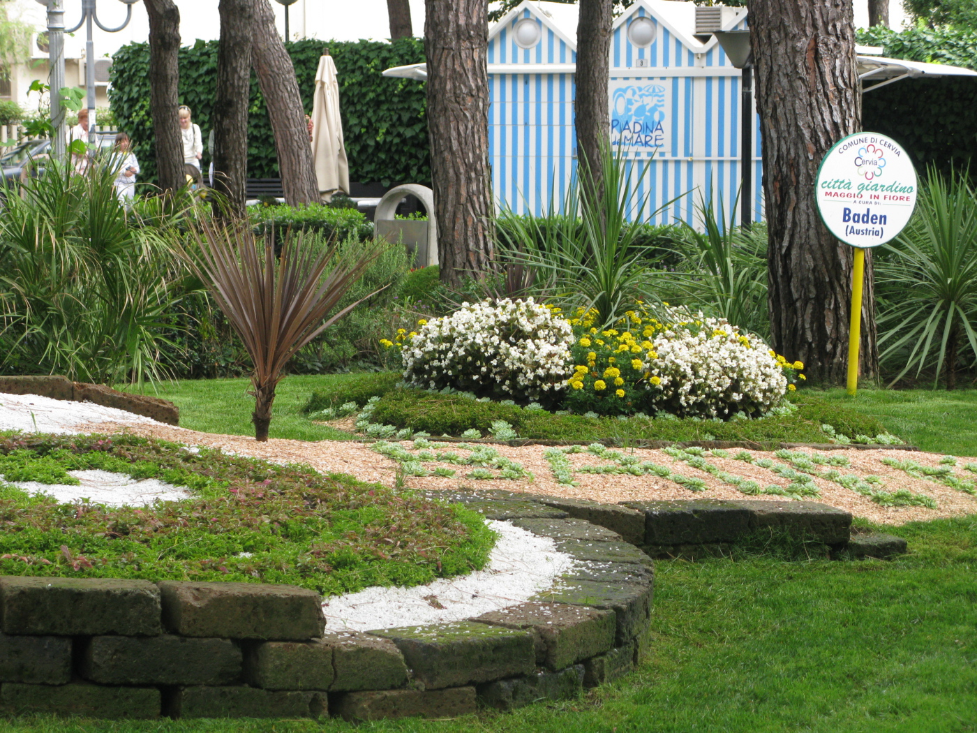 Клумба на курорте Баден, Австрия
