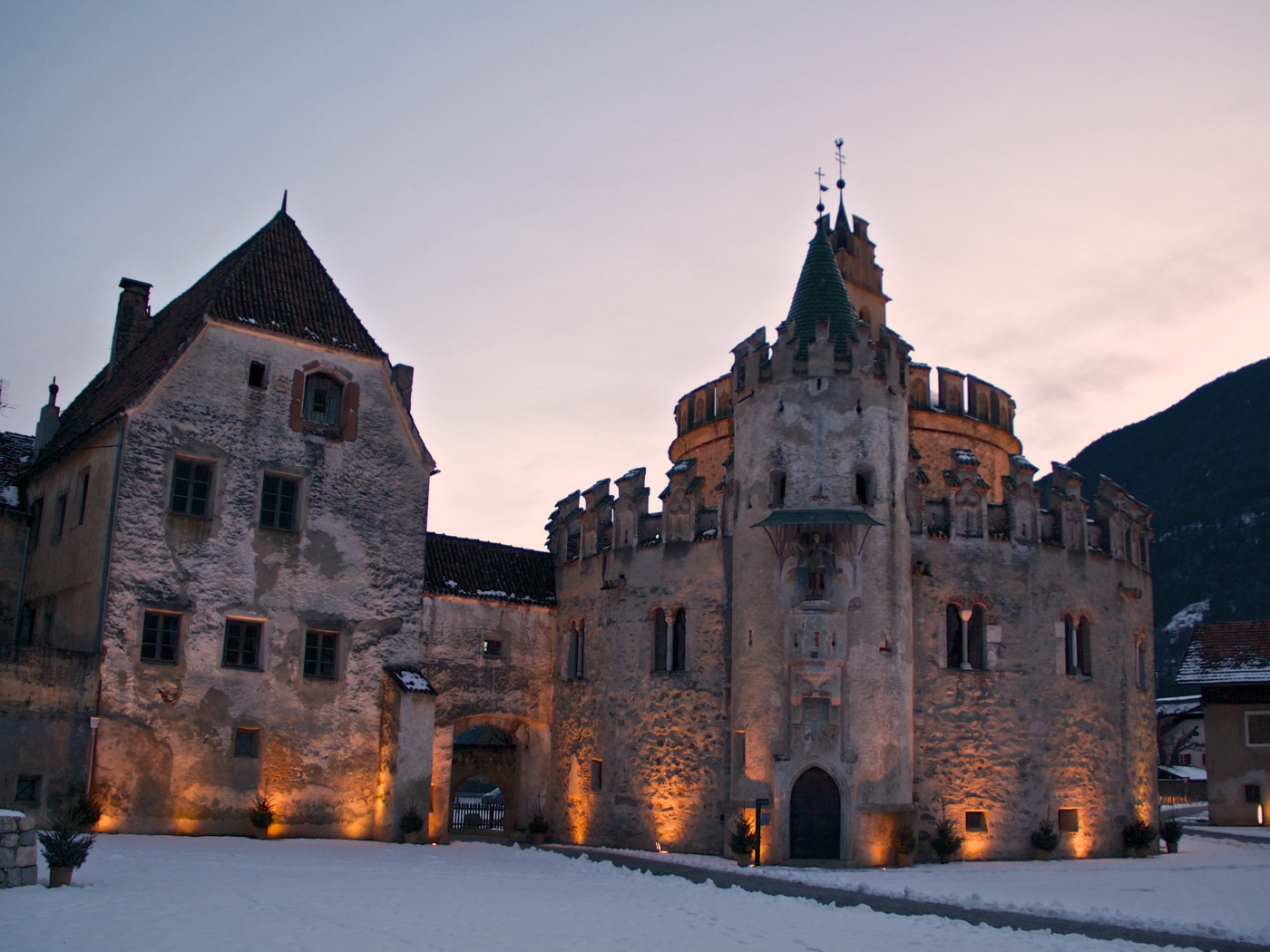Замок в городе Нойштифт, Австрия