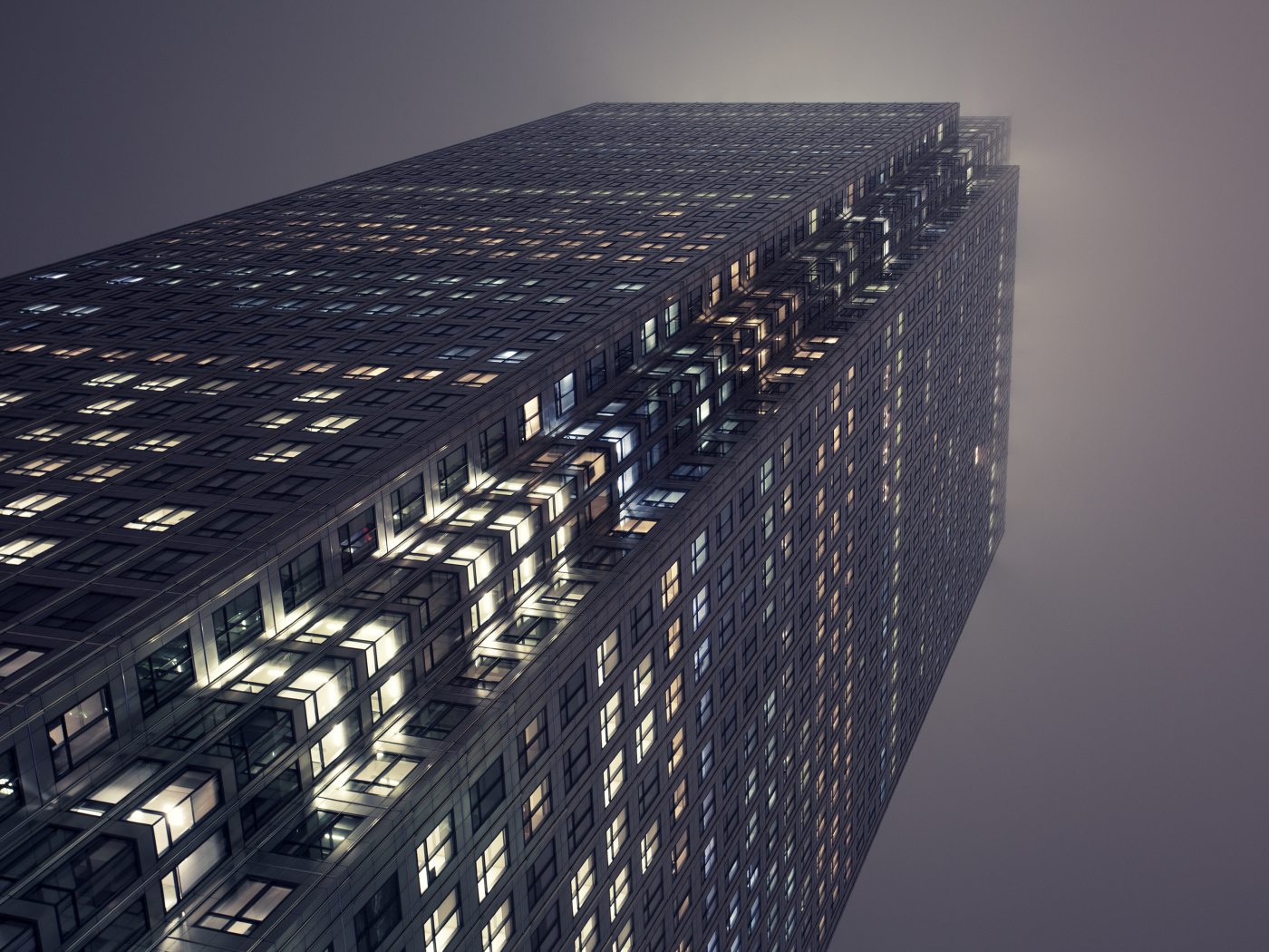 Офисы Лондона ночью, Англия