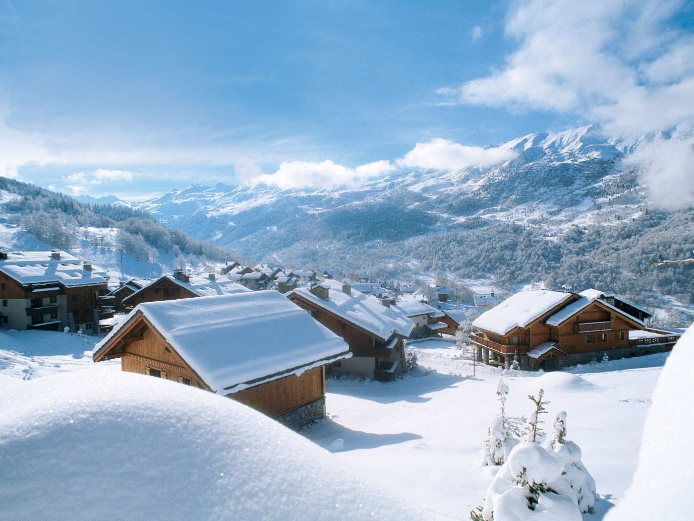 Город на горнолыжном курорте Мерибель, Франция