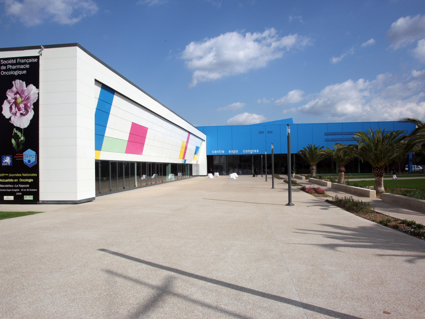 Экспоцентр на курорте Манделье ля Напуль, Франция