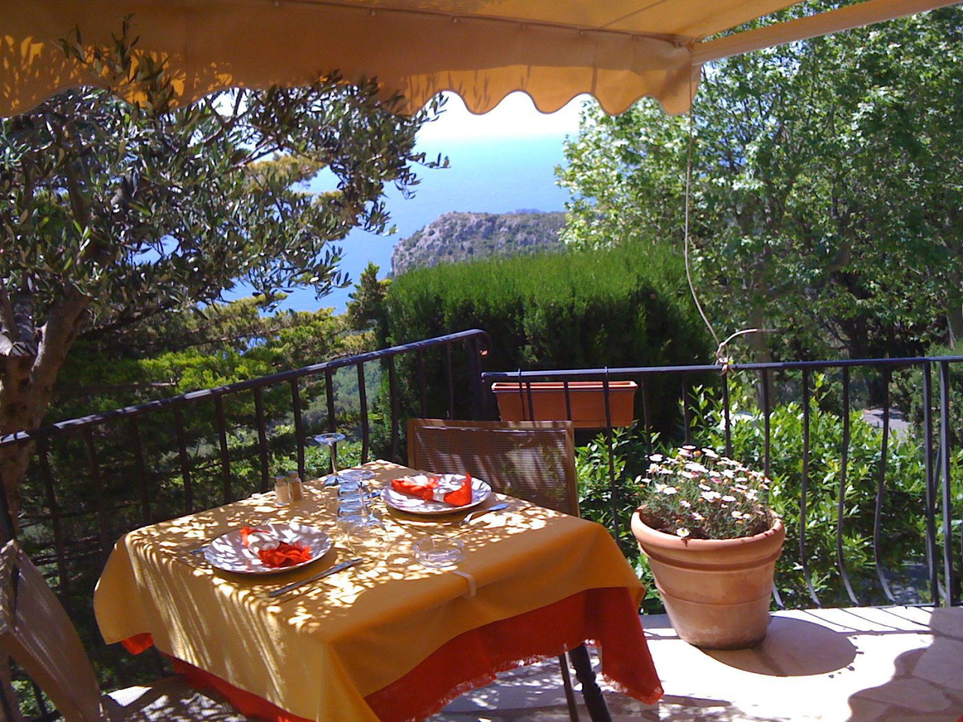 Отдых на курорте Эз, Франция