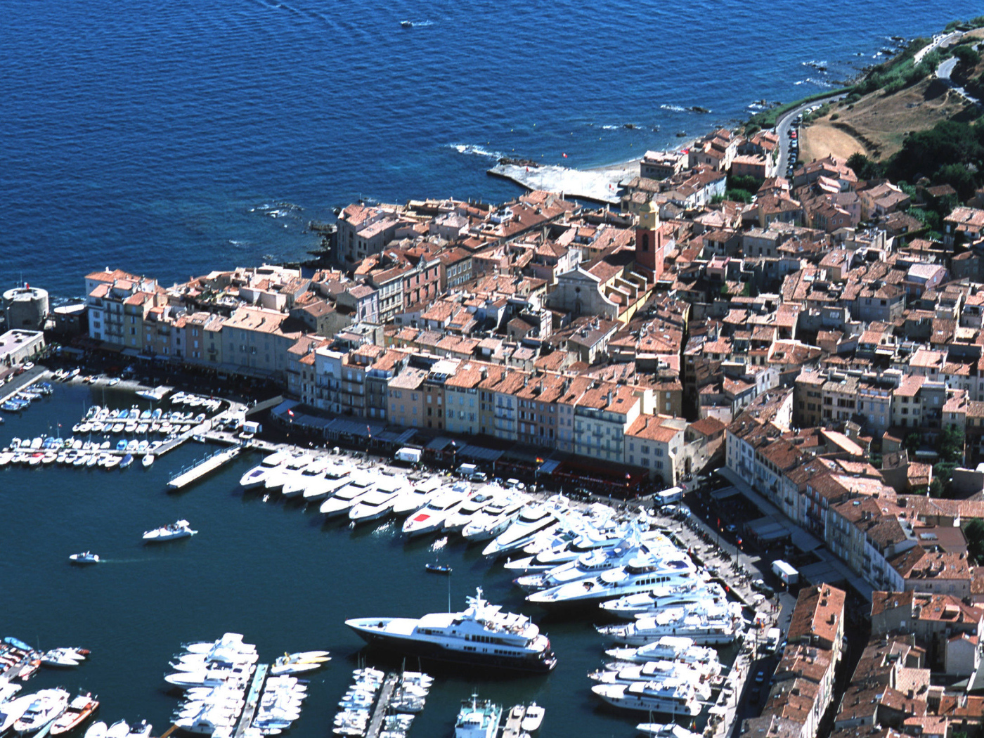 Город на курорте Сен-Тропе, Франция